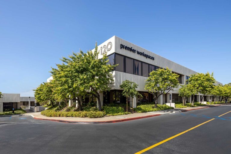 gateway plaza exterior