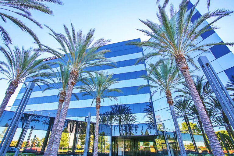 macarthur plaza exterior